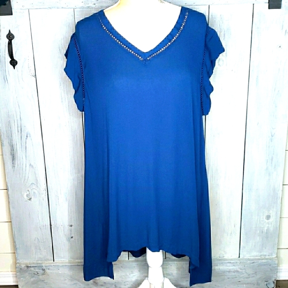 Ellen Tracy Tops - ❗SOLD❗NWT Ellen Tracy Top - Hostess Pick!